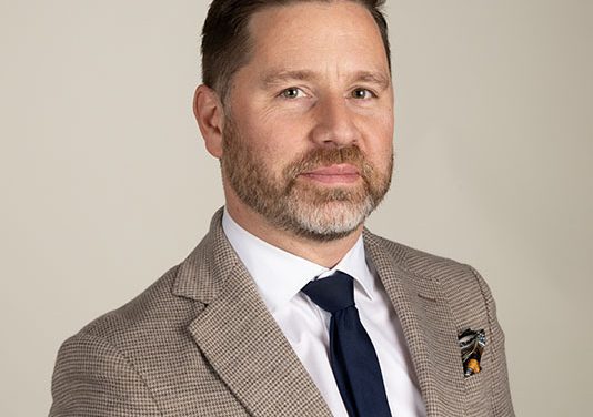 Á milli steins og sleggju: Hlutverk innanhússlögmanna